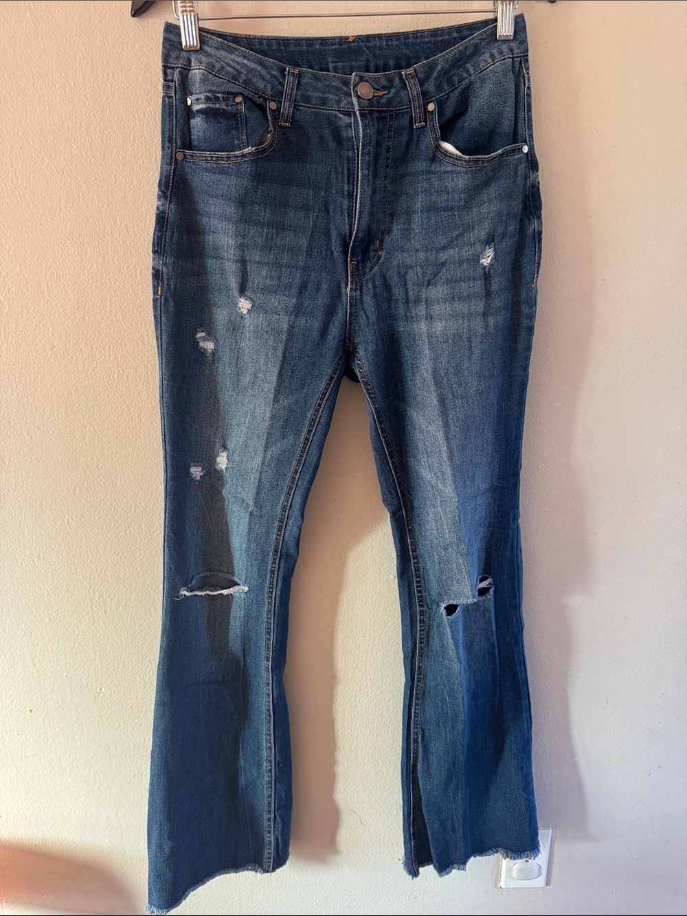 Women’s Dark Wash Distressed Jeans - Blue